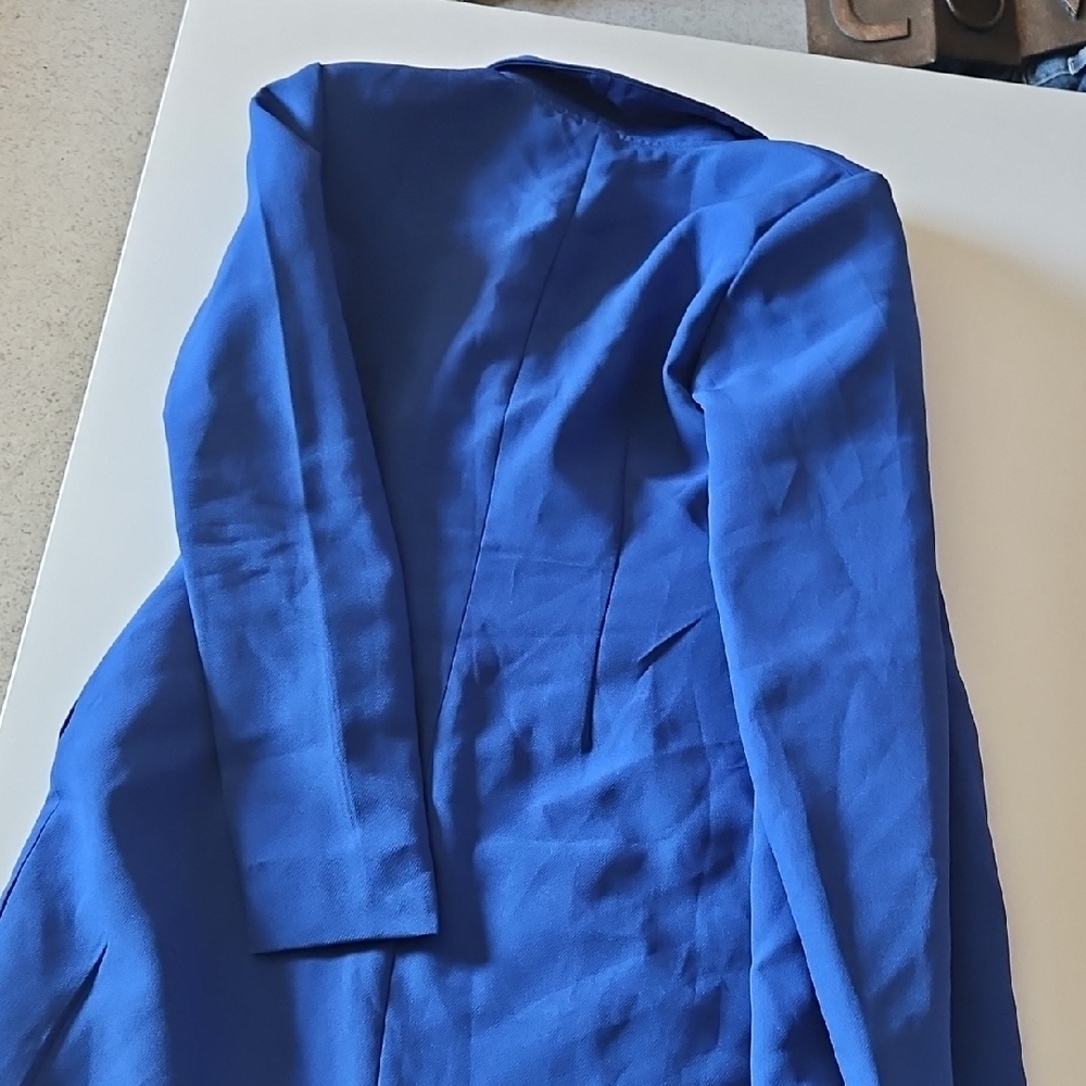 Missguided Blue Long Sleeve Dress with Elegant Silhouette - Picture 8 of 8